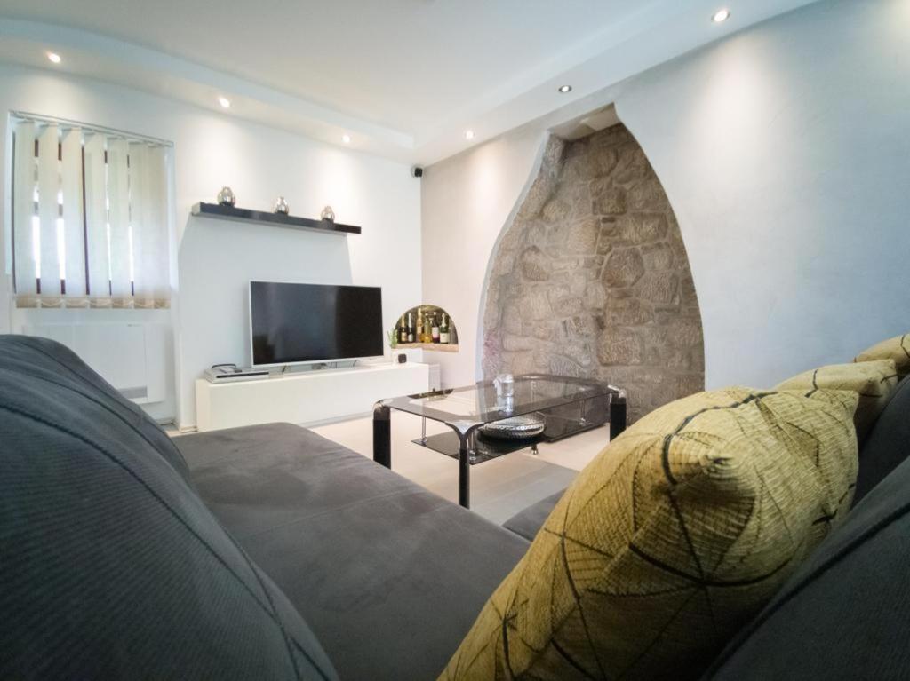Holiday Home Tos Risika Luaran gambar