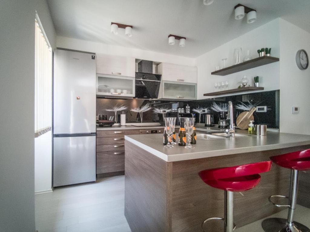 Holiday Home Tos Risika Luaran gambar