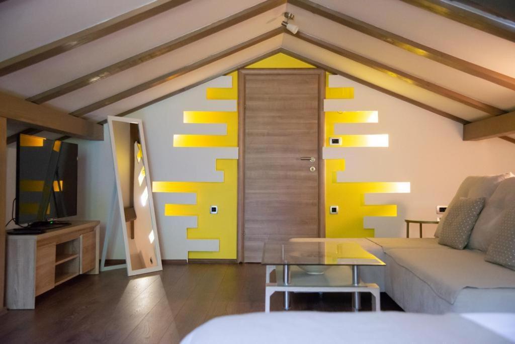 Holiday Home Tos Risika Luaran gambar