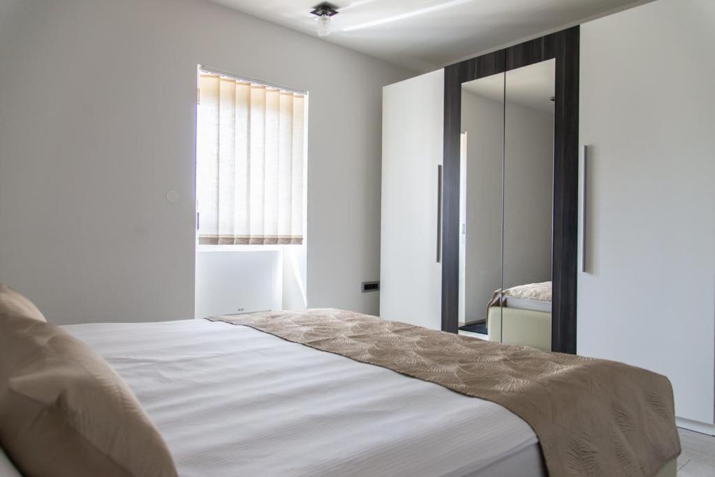 Holiday Home Tos Risika Luaran gambar