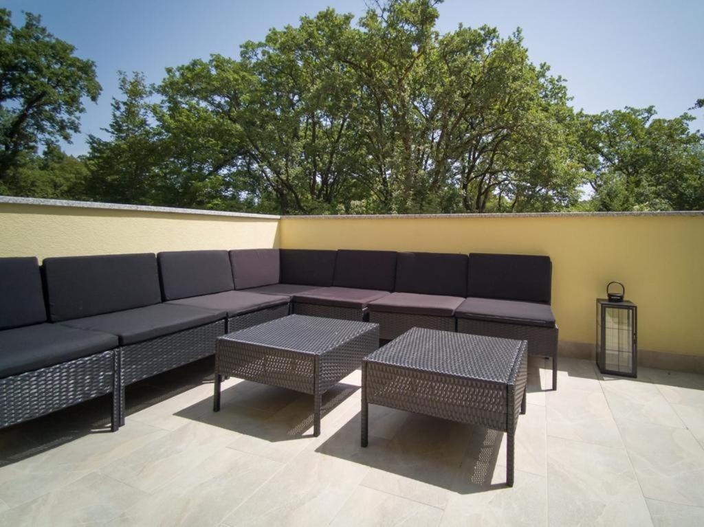 Holiday Home Tos Risika Luaran gambar