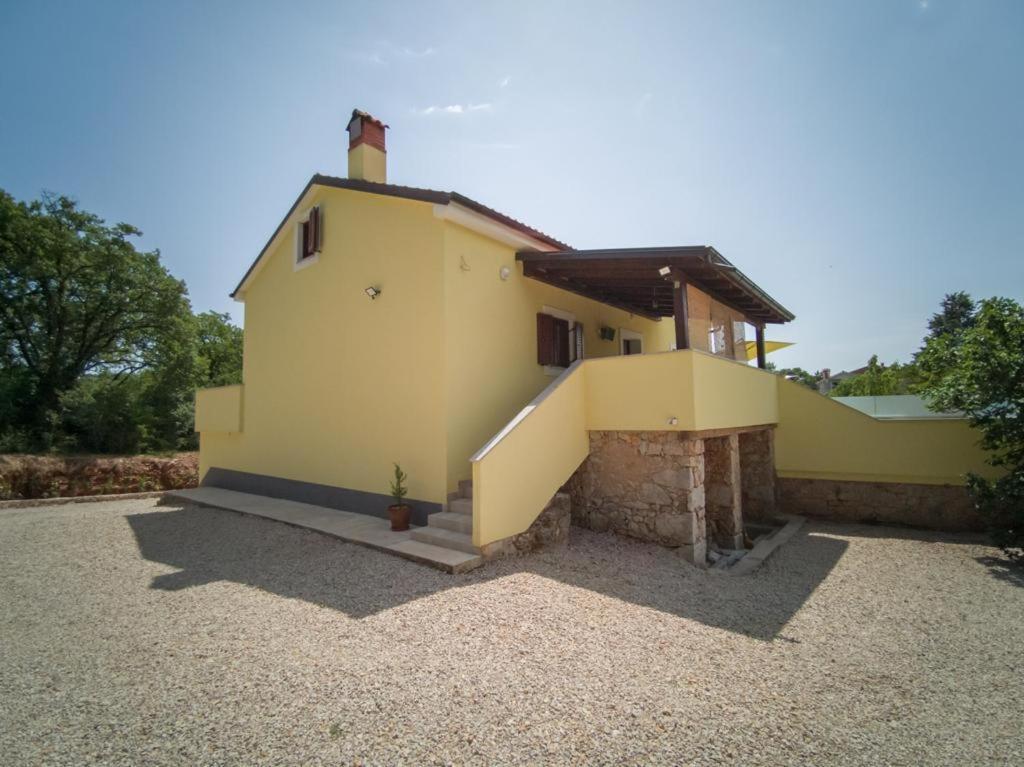 Holiday Home Tos Risika Luaran gambar