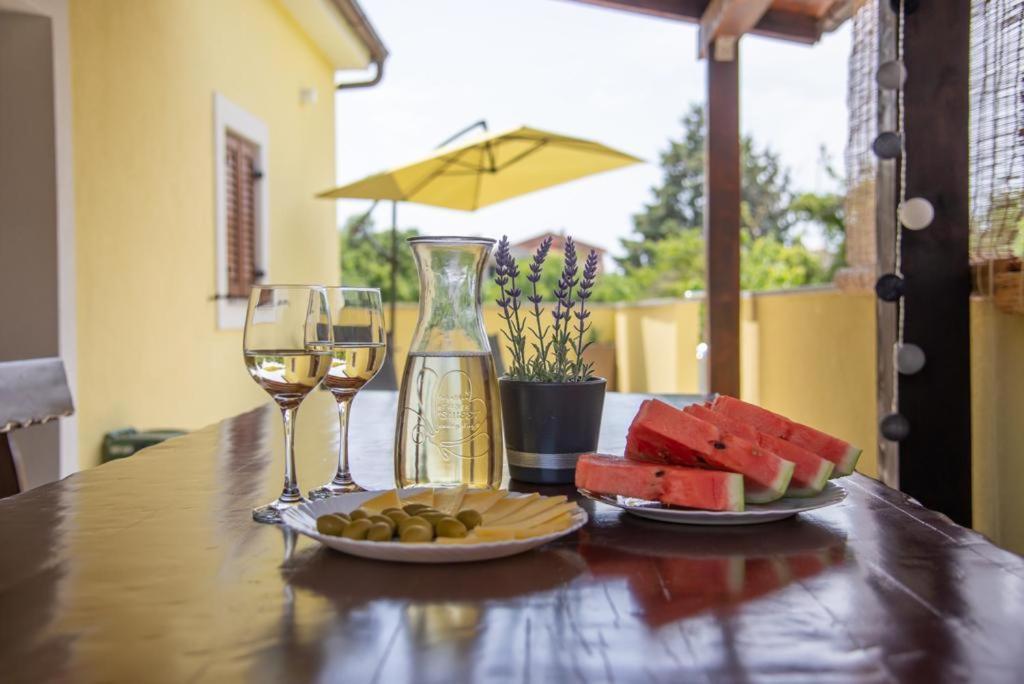Holiday Home Tos Risika Luaran gambar