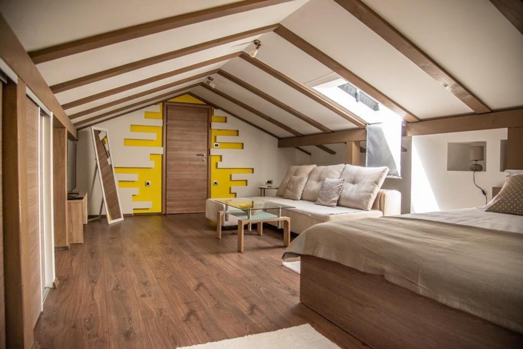 Holiday Home Tos Risika Luaran gambar