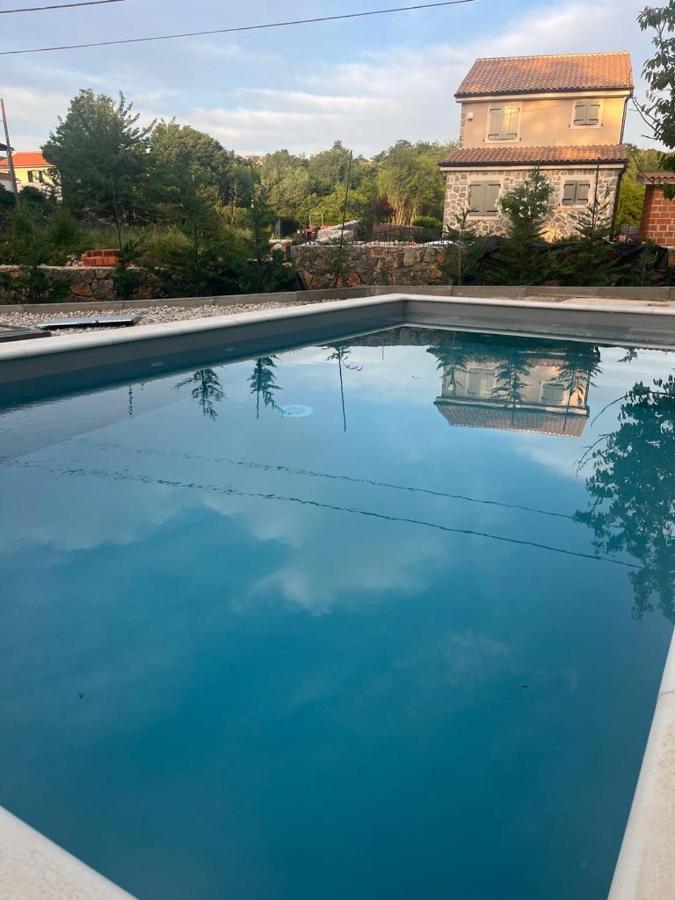 Holiday Home Tos Risika Luaran gambar