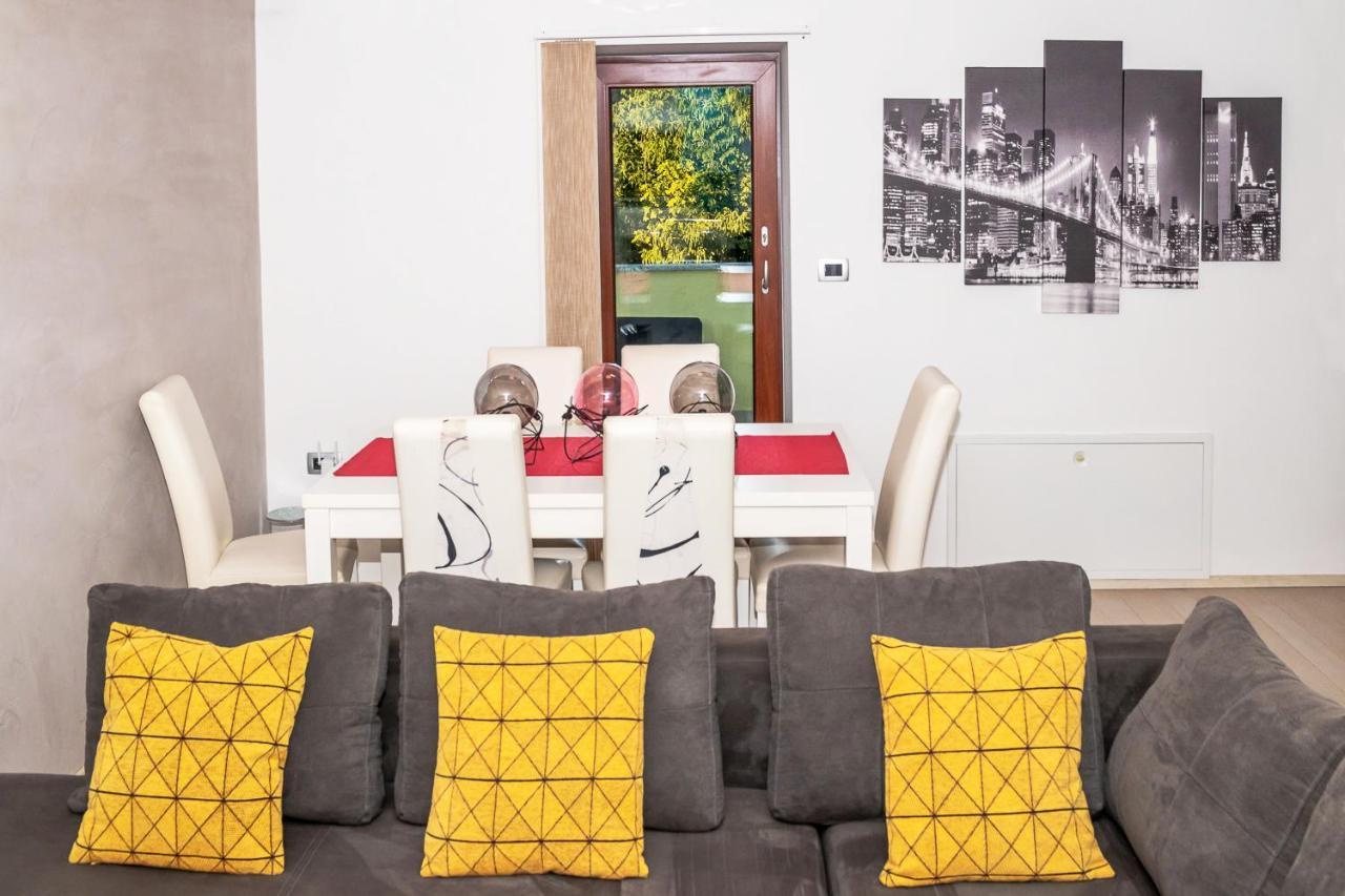 Holiday Home Tos Risika Luaran gambar